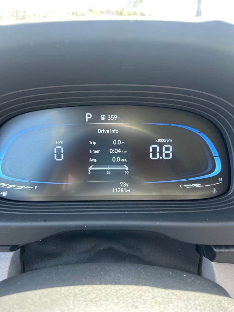 Used 2025 Hyundai Venue SEL FWD image 9