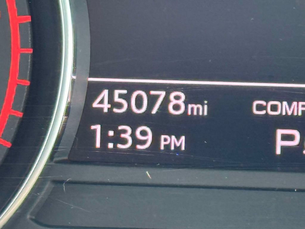 Used 2022 Audi A4 2.0T Premium AWD/4WD image 25