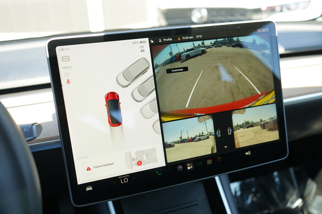 Used 2020 Tesla Model 3 Standard Range Plus RWD image 16