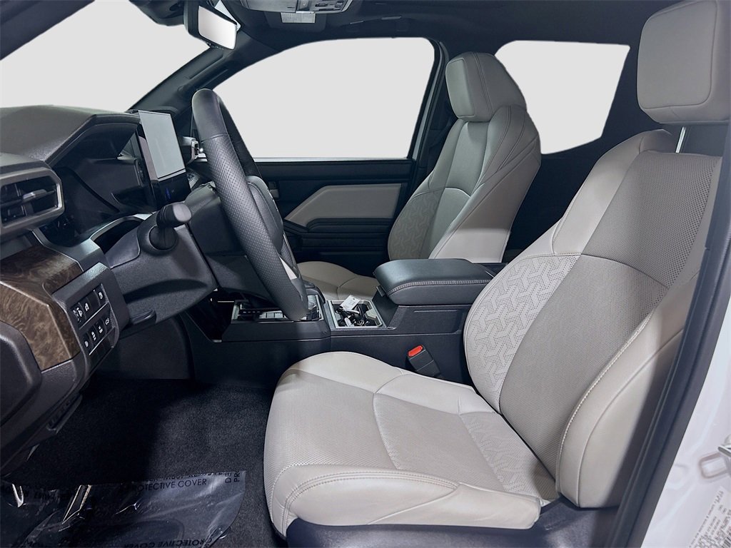 Used 2025 Toyota Tacoma TRD Sport image 18