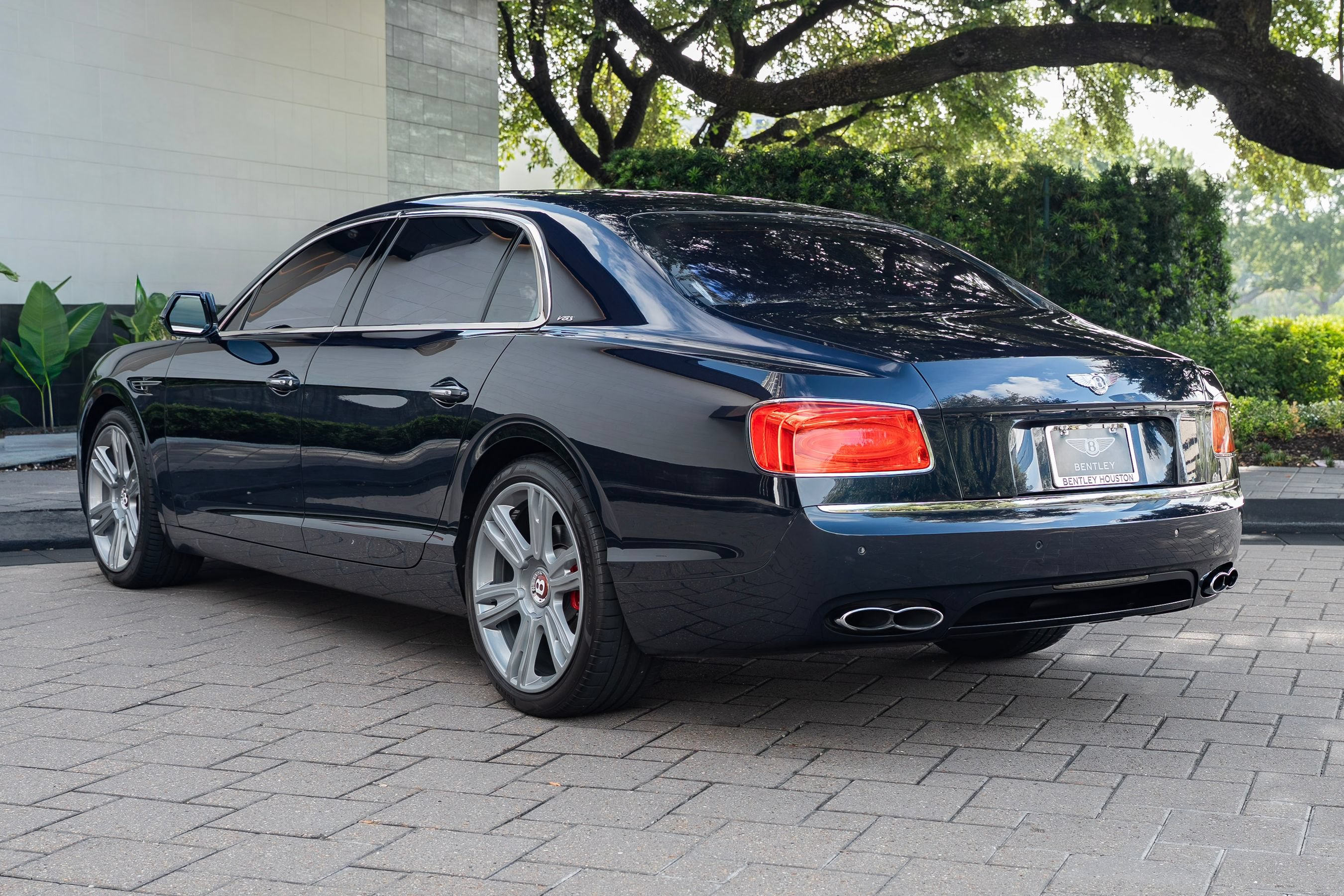 Used 2017 Bentley Flying Spur S V8 AWD/4WD image 16