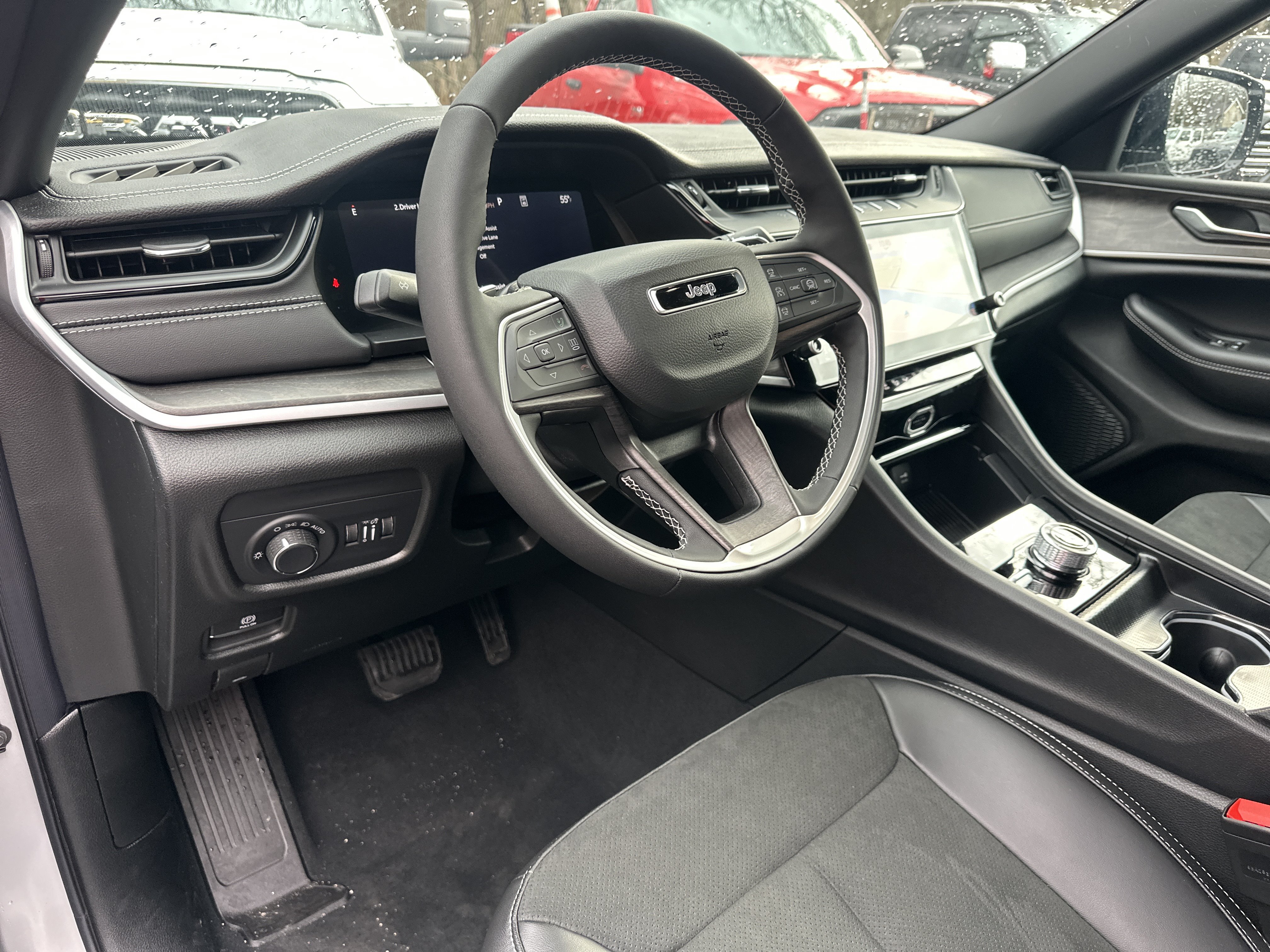 New 2026 Jeep Grand Cherokee Altitude AWD/4WD image 34