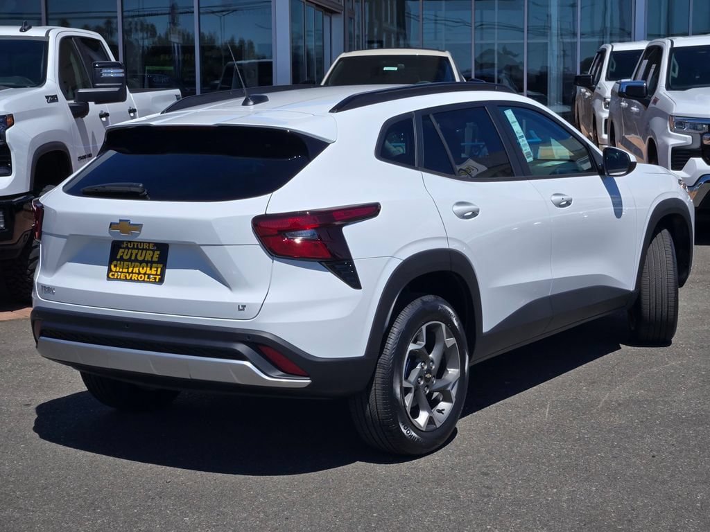 New 2026 Chevrolet Trax LT w/ Driver Confidence Package FWD image 4