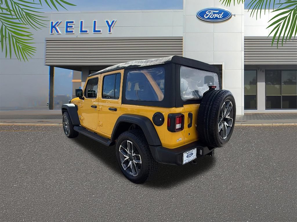 Used 2018 Jeep Wrangler Unlimited Sport AWD/4WD image 3