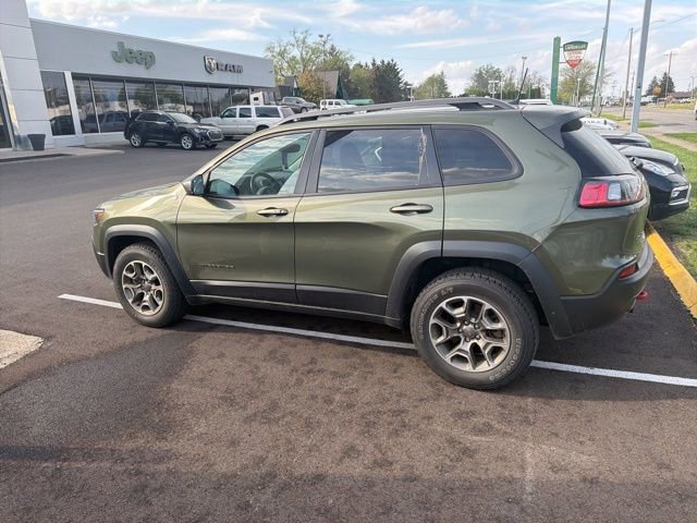 Used 2021 Jeep Cherokee Trailhawk w/ Sun, Sound & Nav Group AWD/4WD image 2