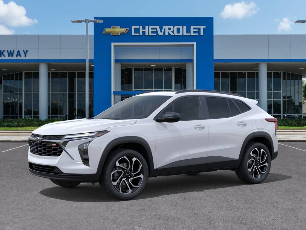 New 2026 Chevrolet Trax RS w/ Sunroof Package FWD image 2