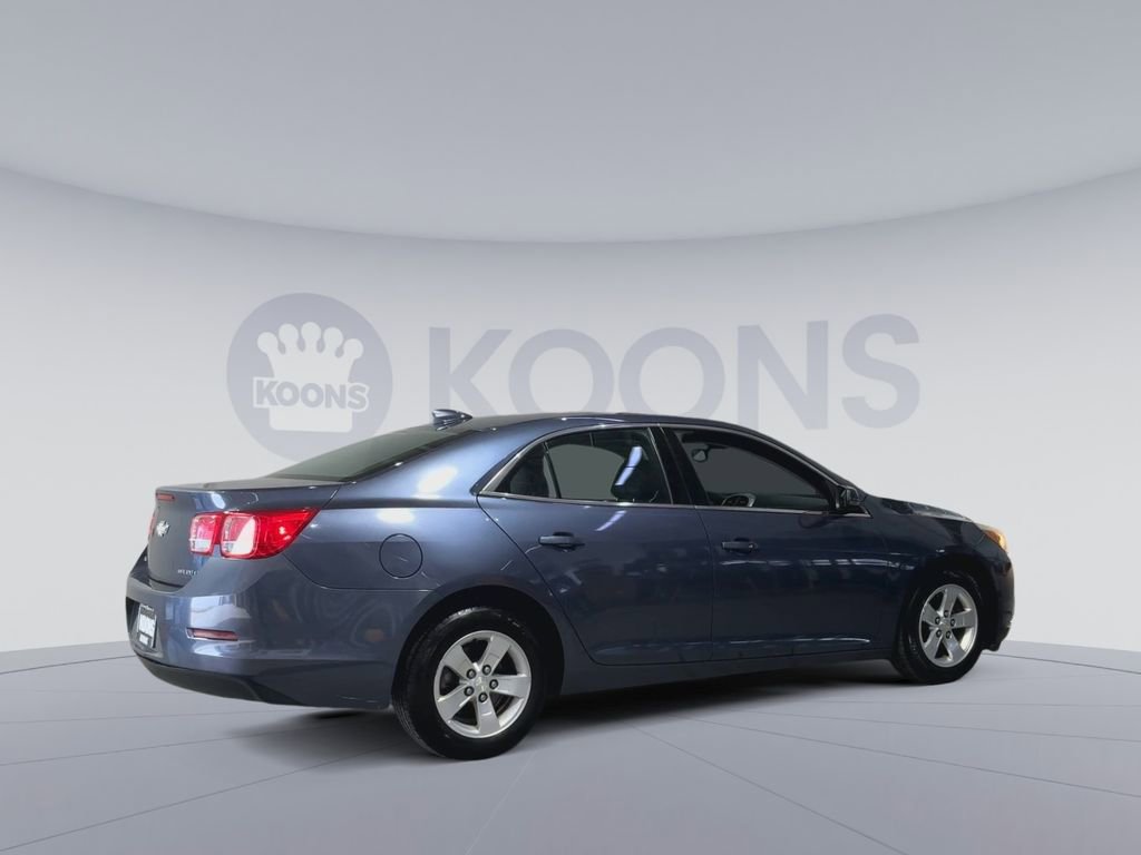Used 2015 Chevrolet Malibu LT image 2