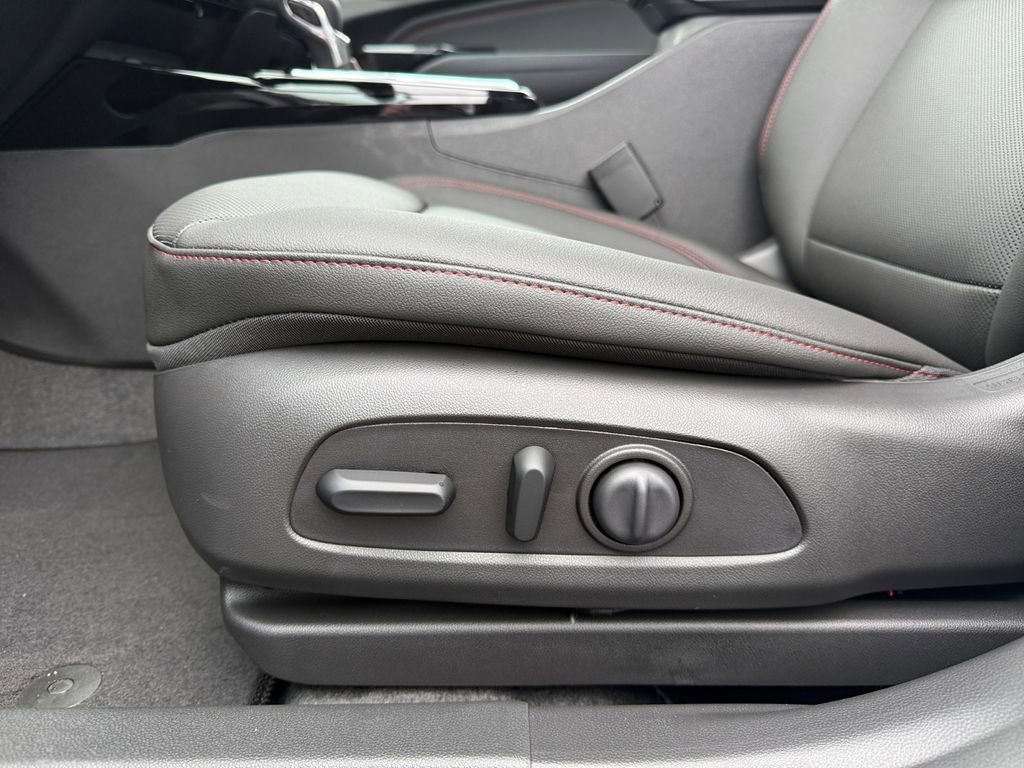 New 2026 Chevrolet Trax RS w/ Driver Confidence Package image 16