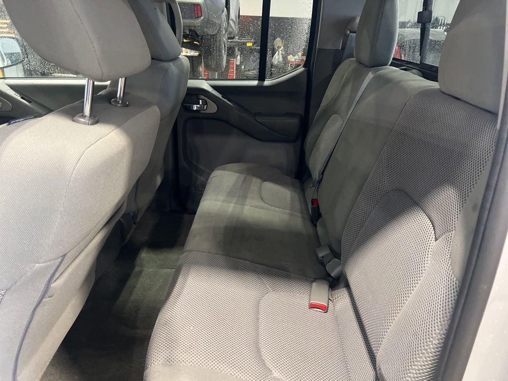 Certified 2018 Nissan Frontier SV image 8