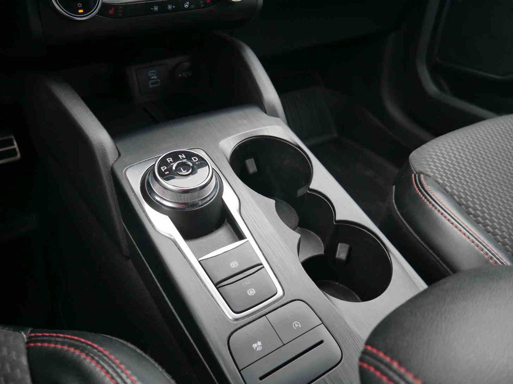 Used 2023 Ford Escape ST-Line Select image 27