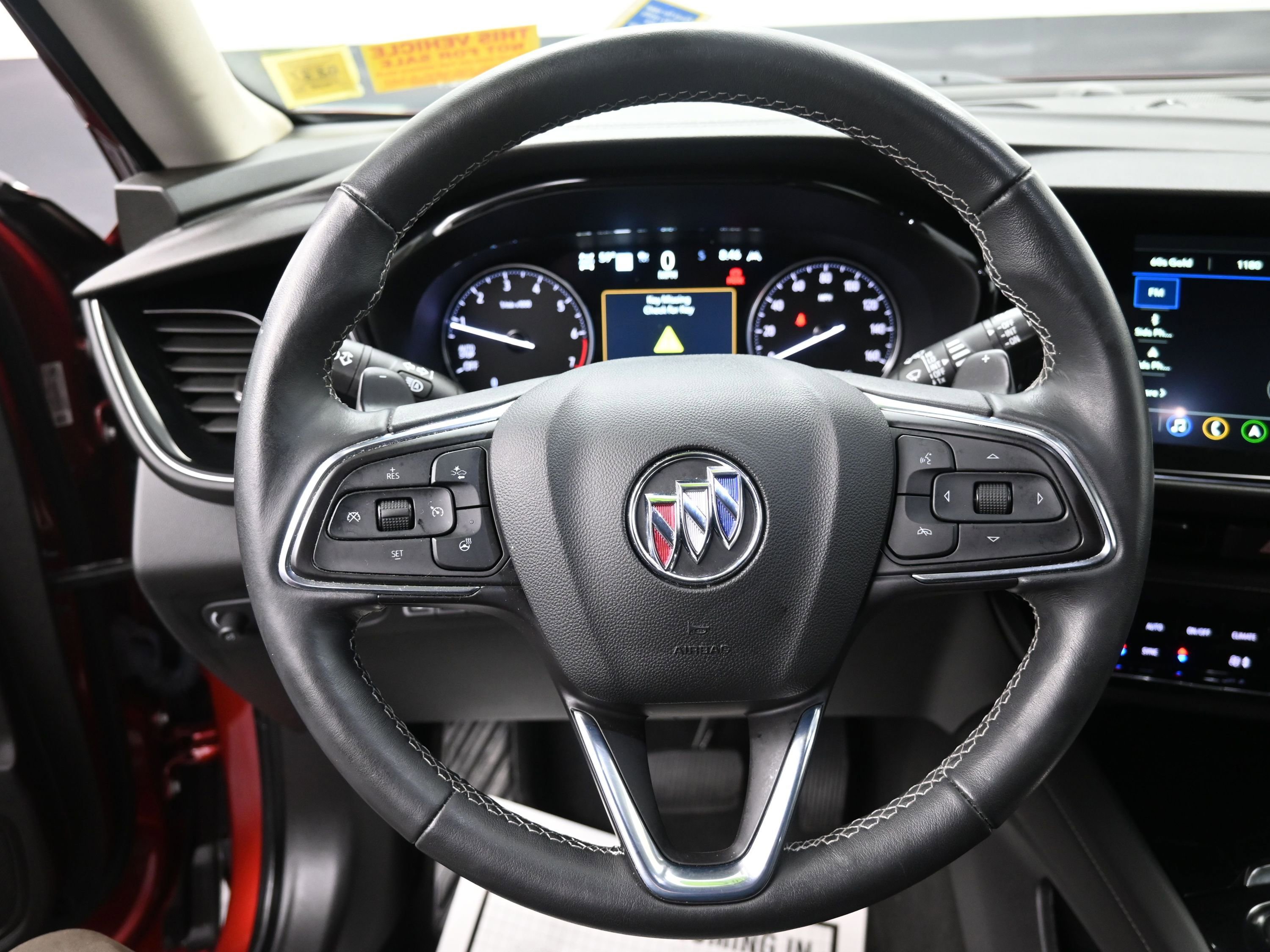 Used 2023 Buick Envision Avenir image 19