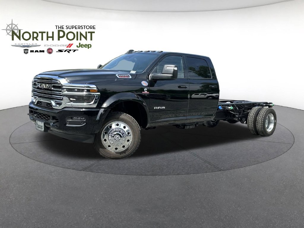New 2026 RAM 5500 4x4 Crew Cab w/ Laramie Trim Package