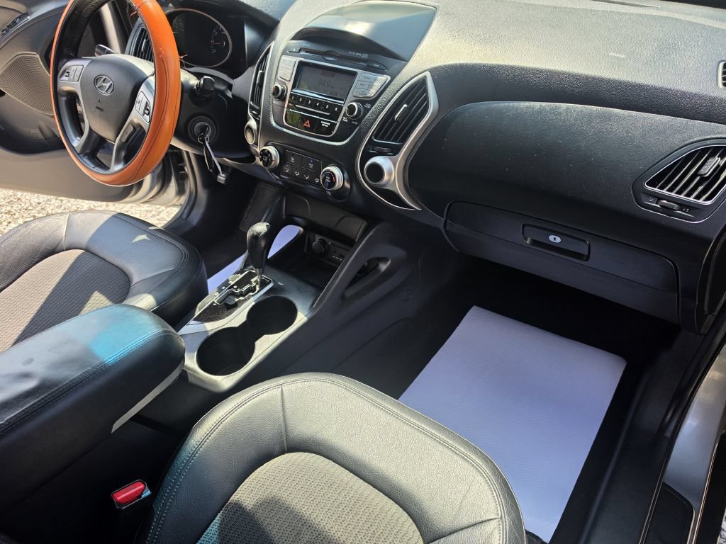 Used 2010 Hyundai Tucson GLS w/ Popular Equipment Pkg 2 FWD image 18