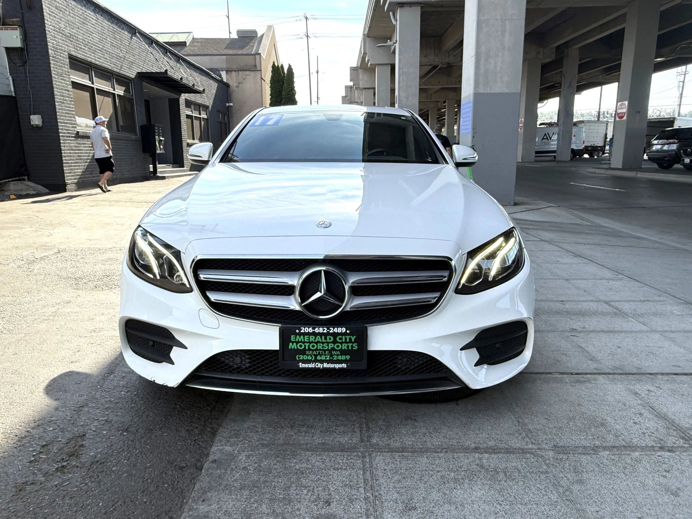 Used 2017 Mercedes-Benz E 300 image 2