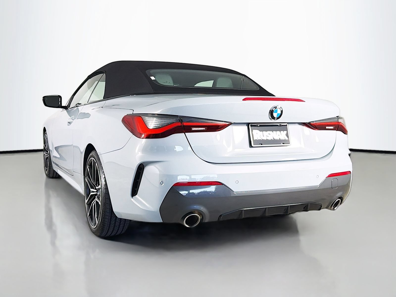 Certified 2023 BMW 430i Convertible w/ M Sport Package RWD image 5