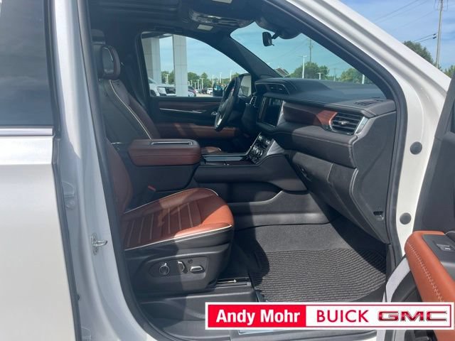 Used 2023 GMC Yukon Denali Ultimate AWD/4WD image 41