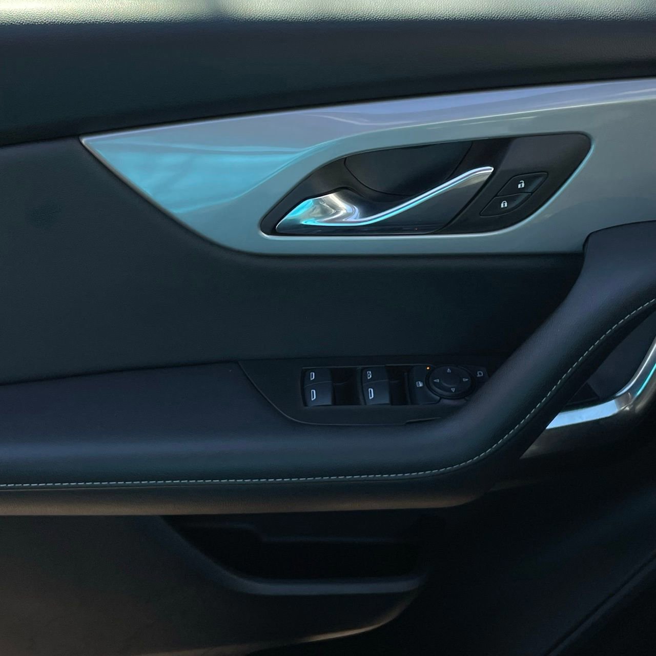 Used 2025 Chevrolet Blazer LT image 20