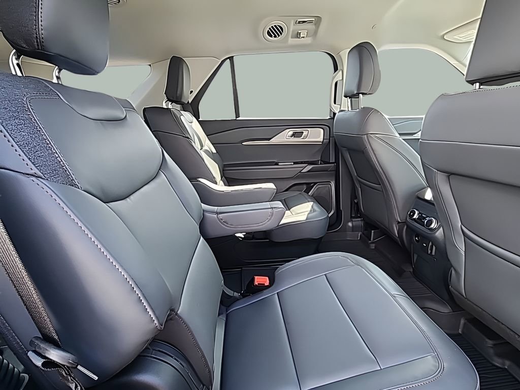 New 2026 Ford Explorer Active w/ Active Comfort Package image 14