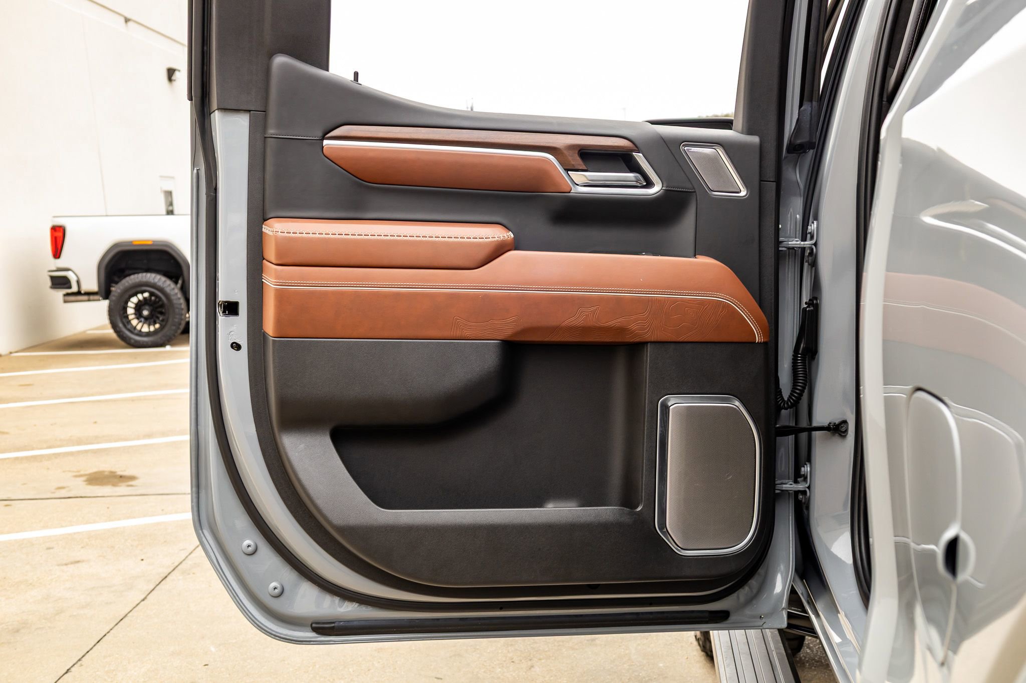 Used 2025 GMC Sierra 1500 Denali Ultimate image 37