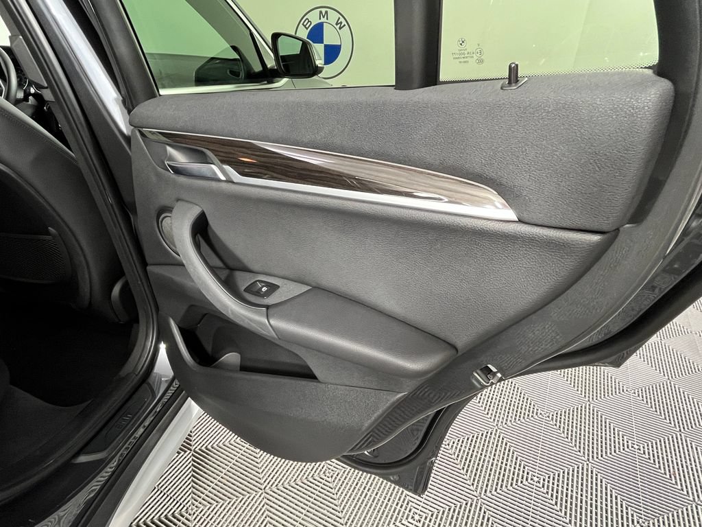 Used 2017 BMW X1 xDrive28i AWD/4WD image 22