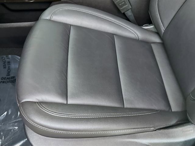 Used 2025 Chevrolet Silverado 1500 LT Trail Boss w/ Convenience Package II AWD/4WD image 22