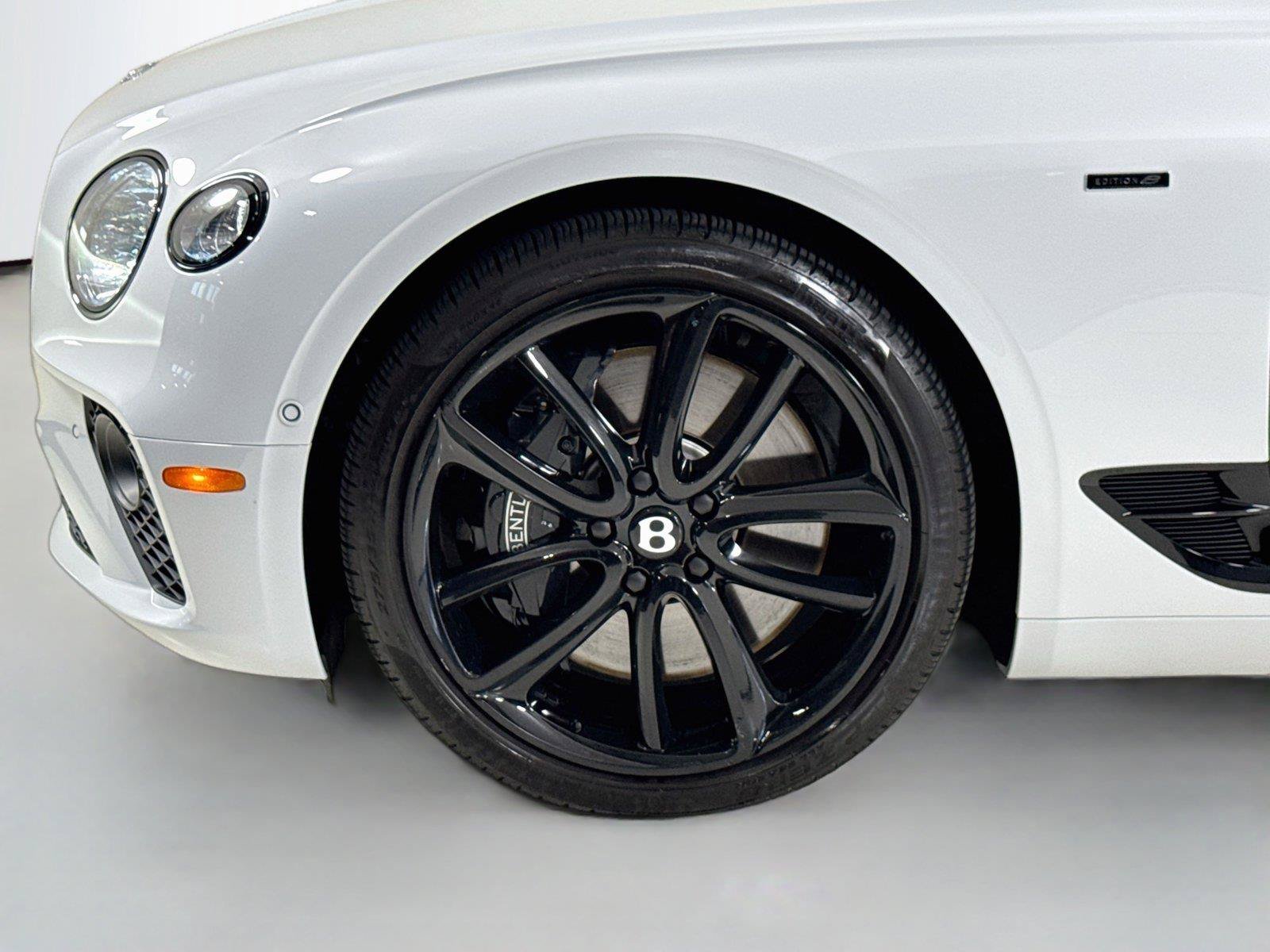Used 2024 Bentley Continental GT V8 AWD/4WD image 36