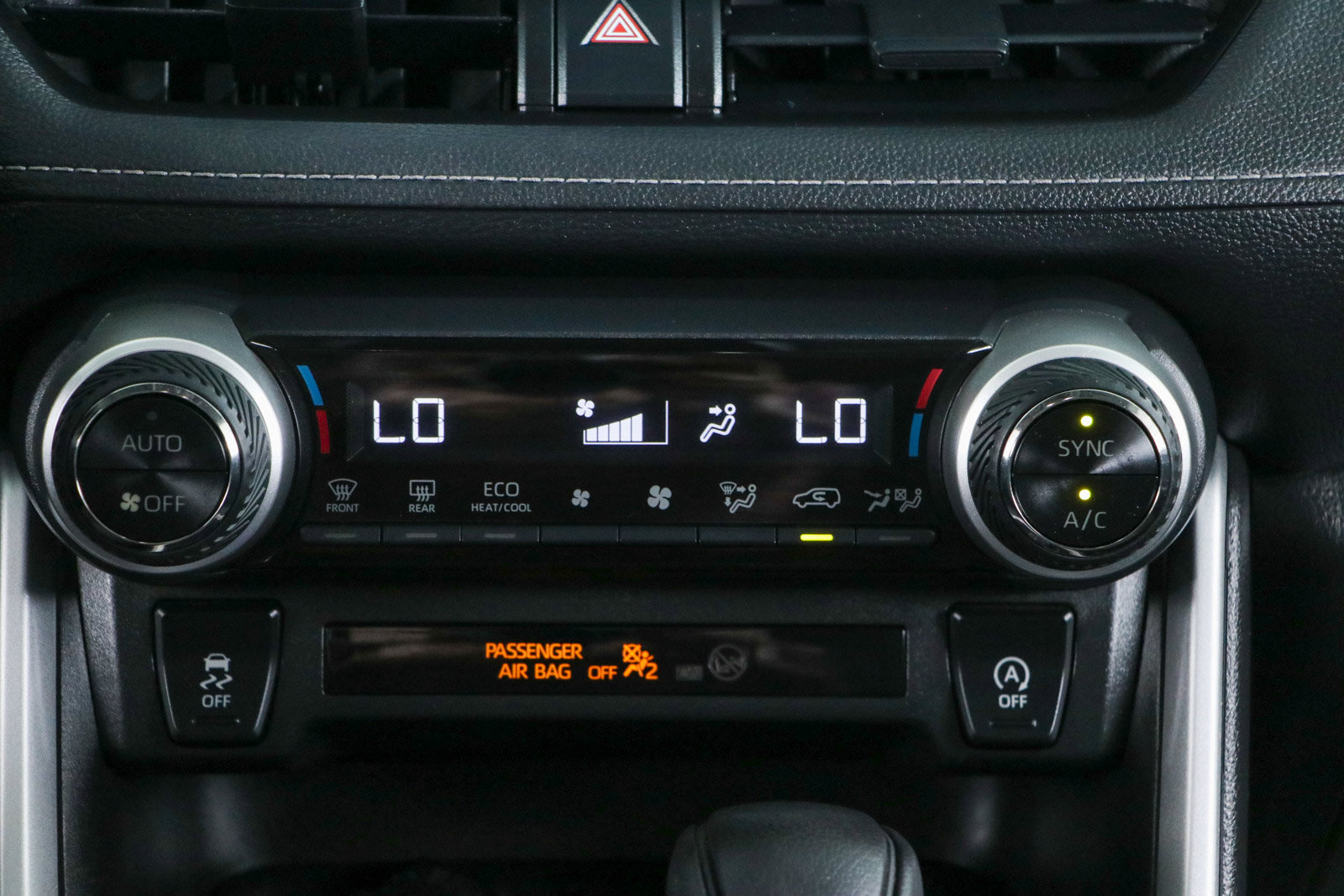 Used 2022 Toyota RAV4 XLE w/ Convenience Package FWD image 20