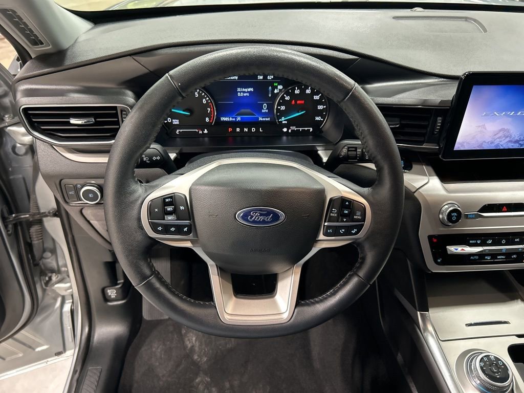 Used 2023 Ford Explorer XLT w/ Equipment Group 202A image 13