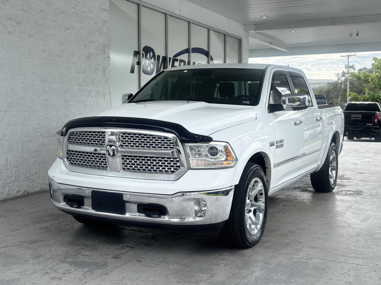 Used 2014 RAM 1500 Laramie w/ Convenience Group image 4