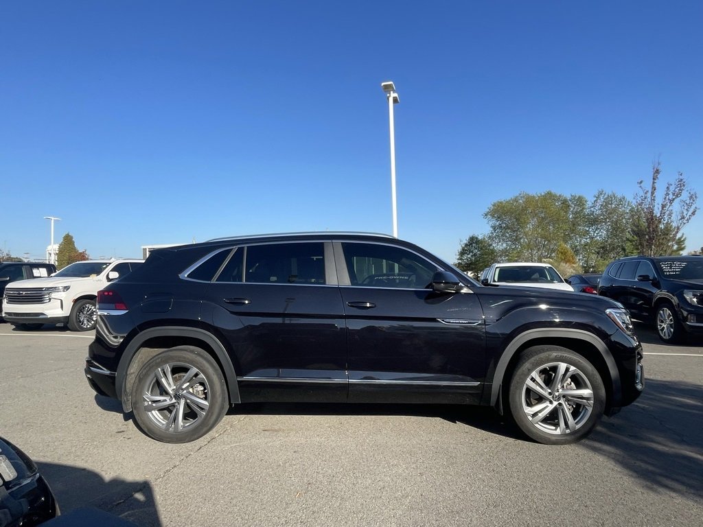 Used 2024 Volkswagen Atlas Cross Sport SEL R-Line image 8