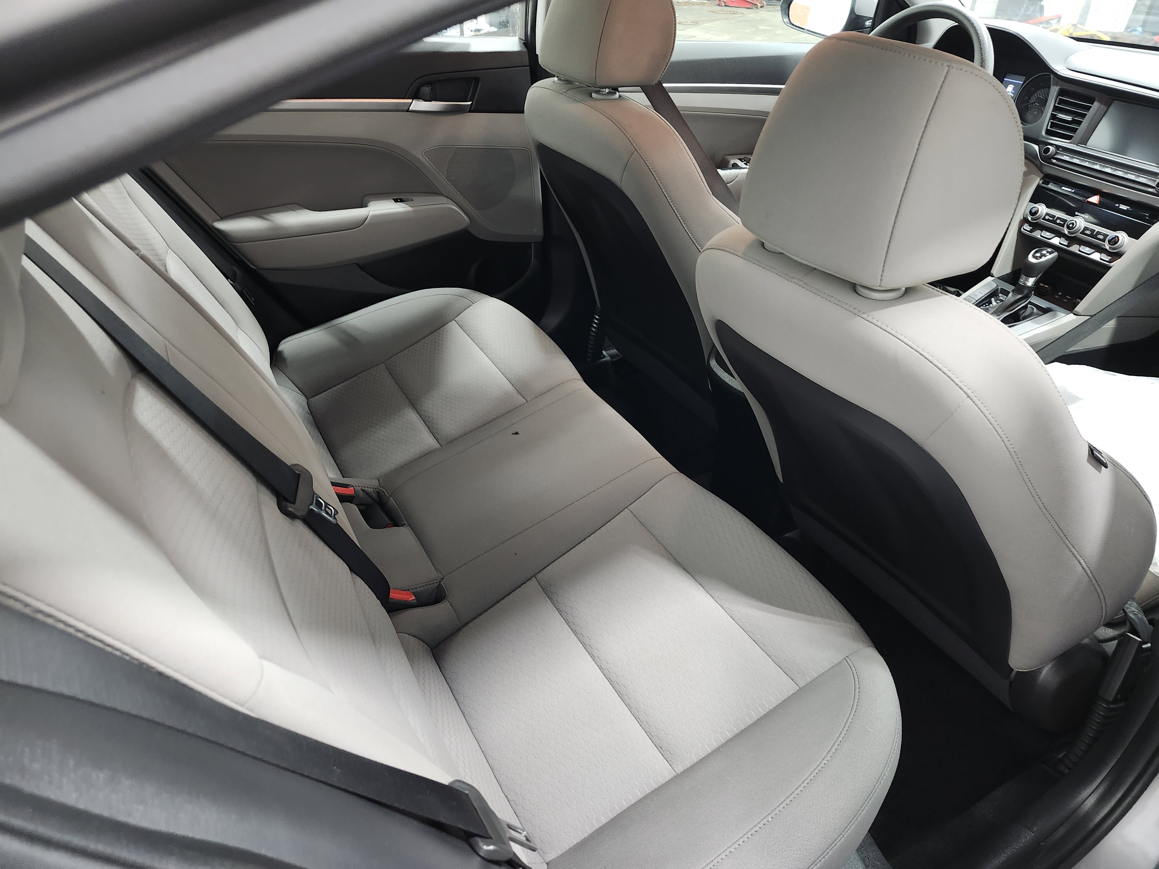 Used 2020 Hyundai Elantra SEL image 19