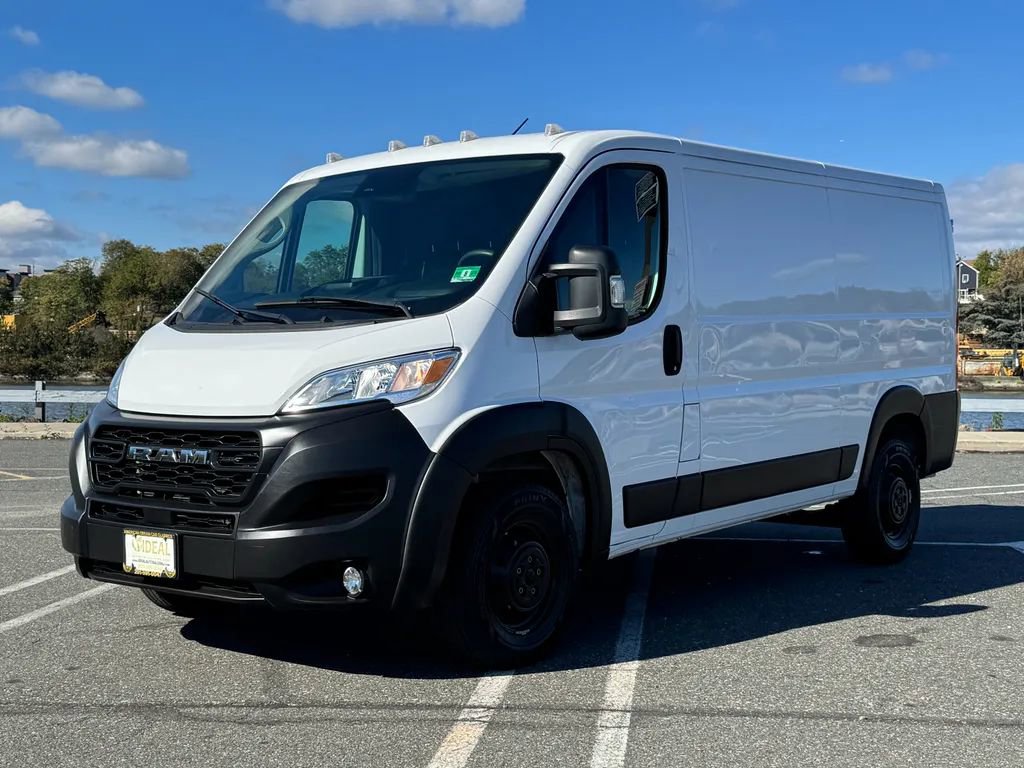 Used 2023 RAM ProMaster 2500 w/ Convenience Group image 3