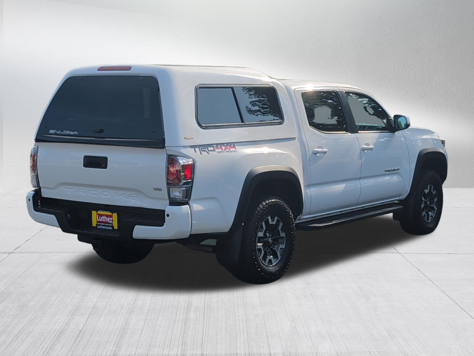 Used 2022 Toyota Tacoma TRD Off-Road w/ Technology Package AWD/4WD image 7