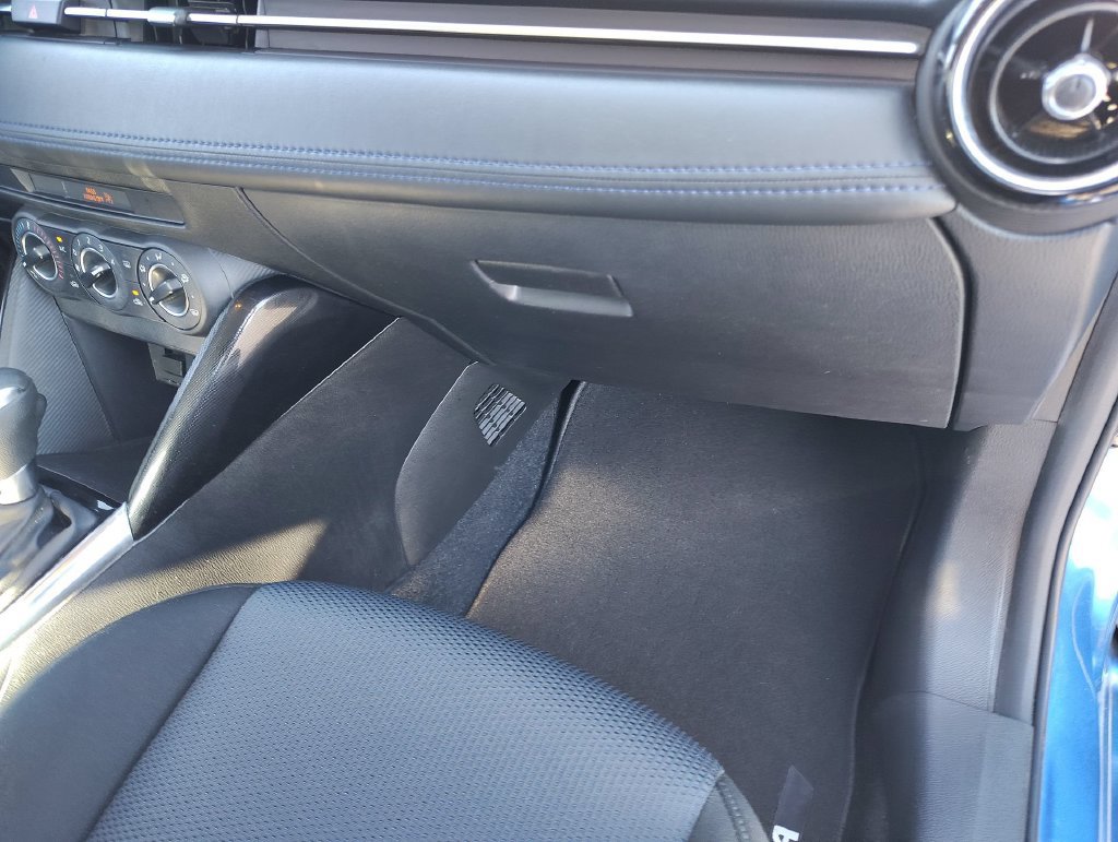 Used 2016 Scion iA FWD image 30
