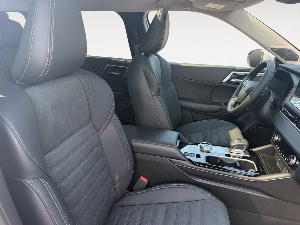 New 2026 Mitsubishi Outlander SE FWD image 15