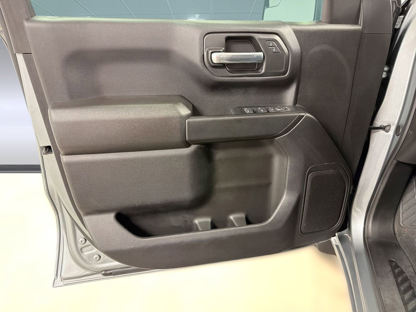 Used 2025 Chevrolet Silverado 1500 Custom AWD/4WD image 18