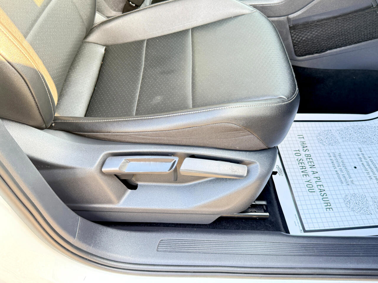 Used 2019 Volkswagen Tiguan SE w/ Panoramic Sunroof Package image 49