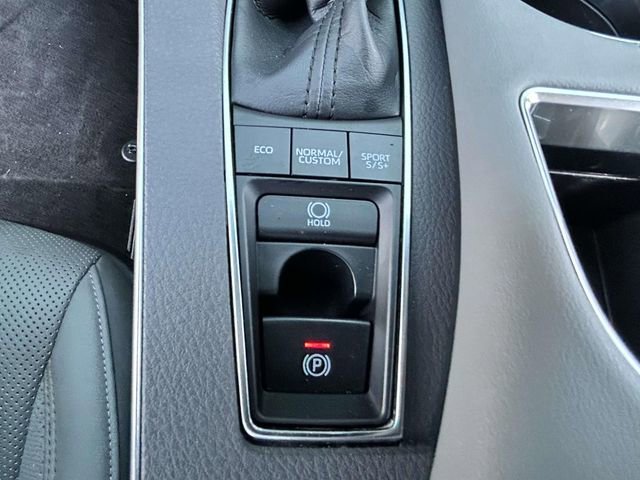 Used 2019 Toyota Avalon Touring FWD image 18