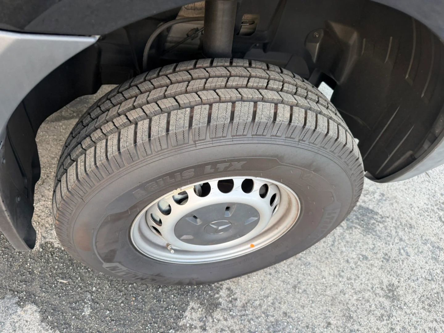 Used 2022 Mercedes-Benz Sprinter 2500 image 30