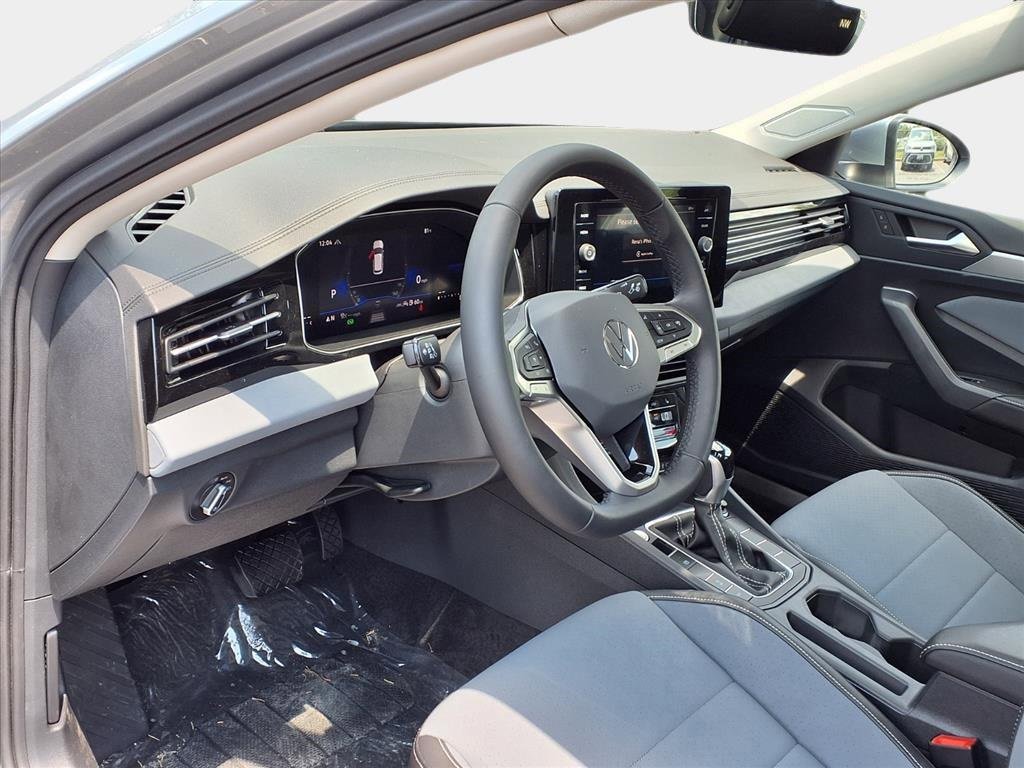 New 2026 Volkswagen Jetta SE image 9