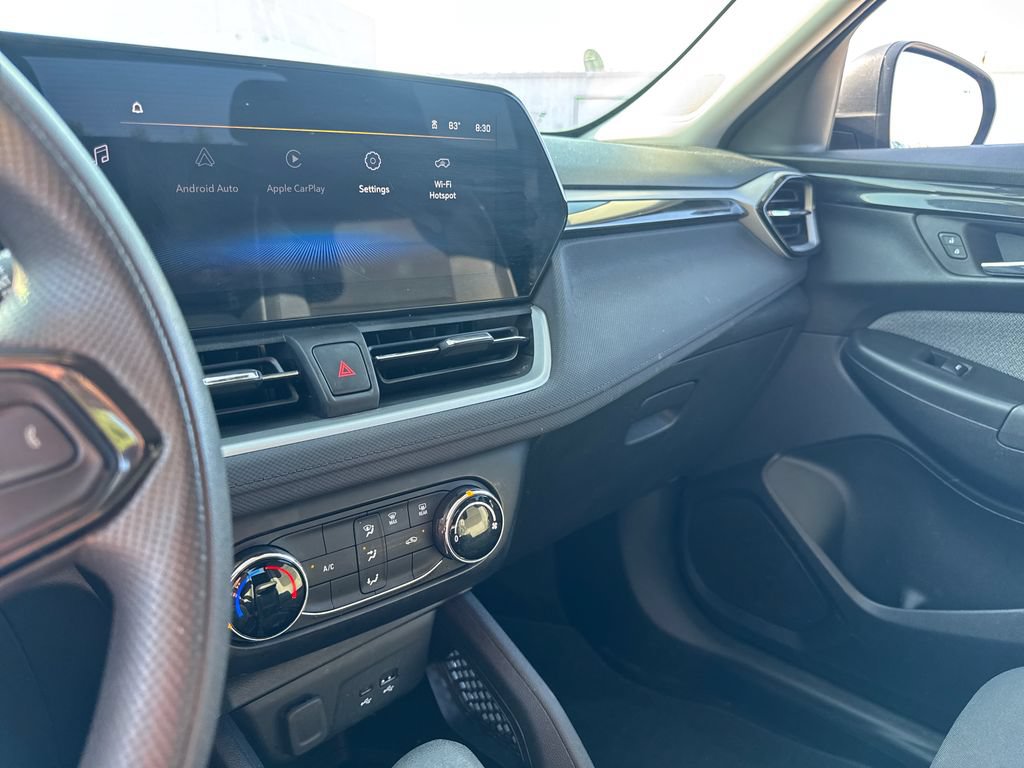 Used 2025 Chevrolet TrailBlazer LS w/ LS Convenience Package FWD image 20