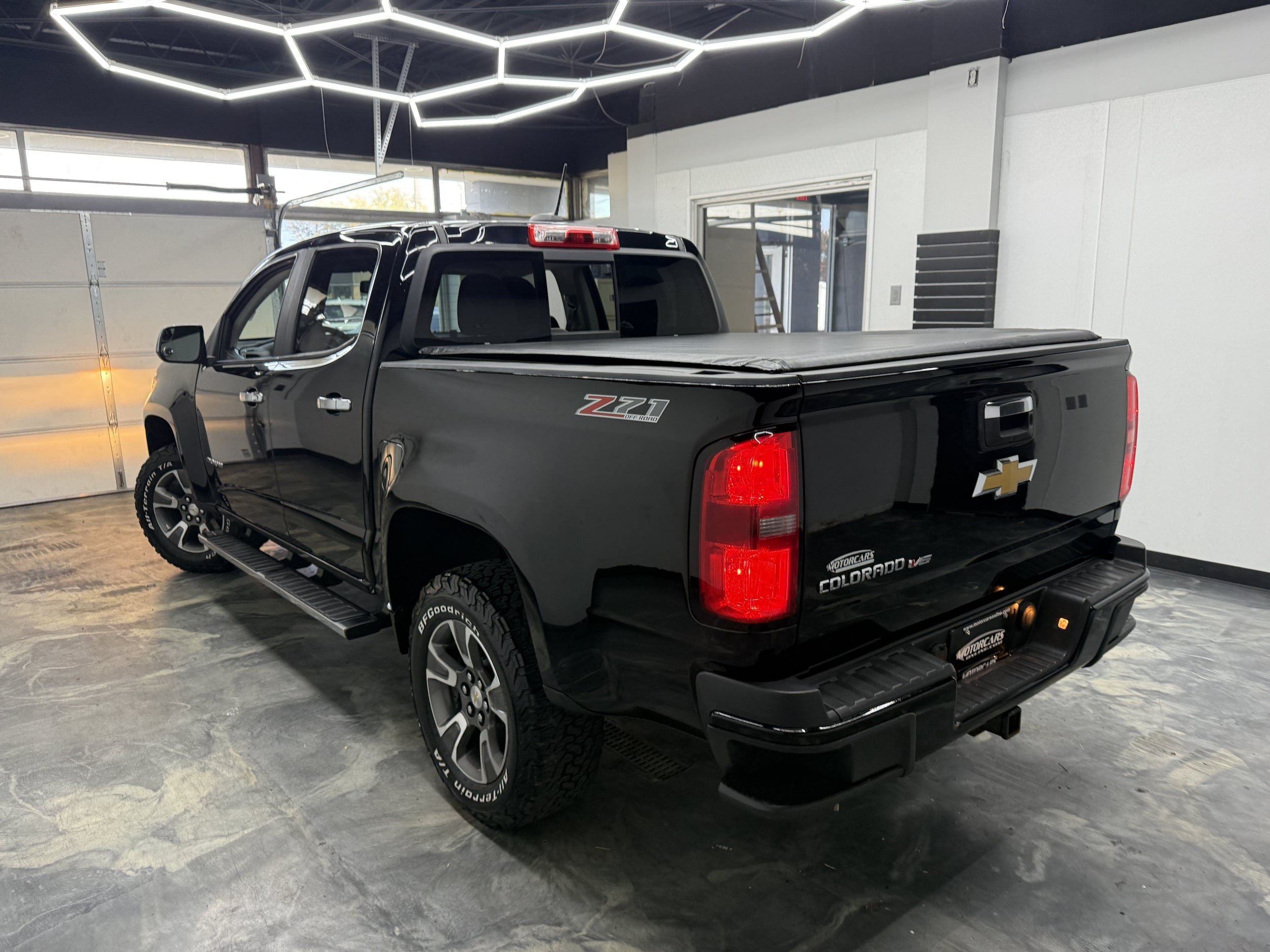 Used 2017 Chevrolet Colorado Z71 AWD/4WD image 7