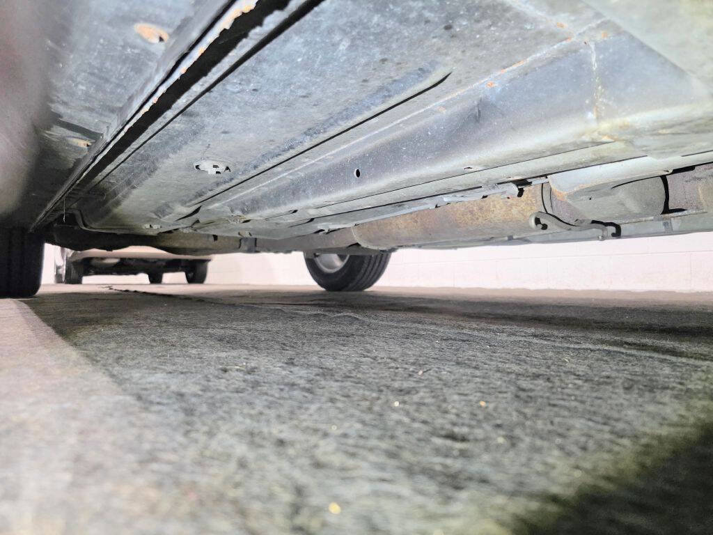 Used 1997 Oldsmobile Aurora FWD image 6