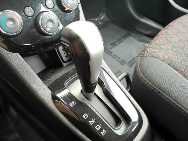 Used 2017 Chevrolet Sonic LT w/ Convenience Package FWD image 41