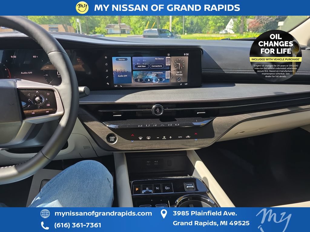 Used 2025 Nissan Murano SV AWD/4WD image 21