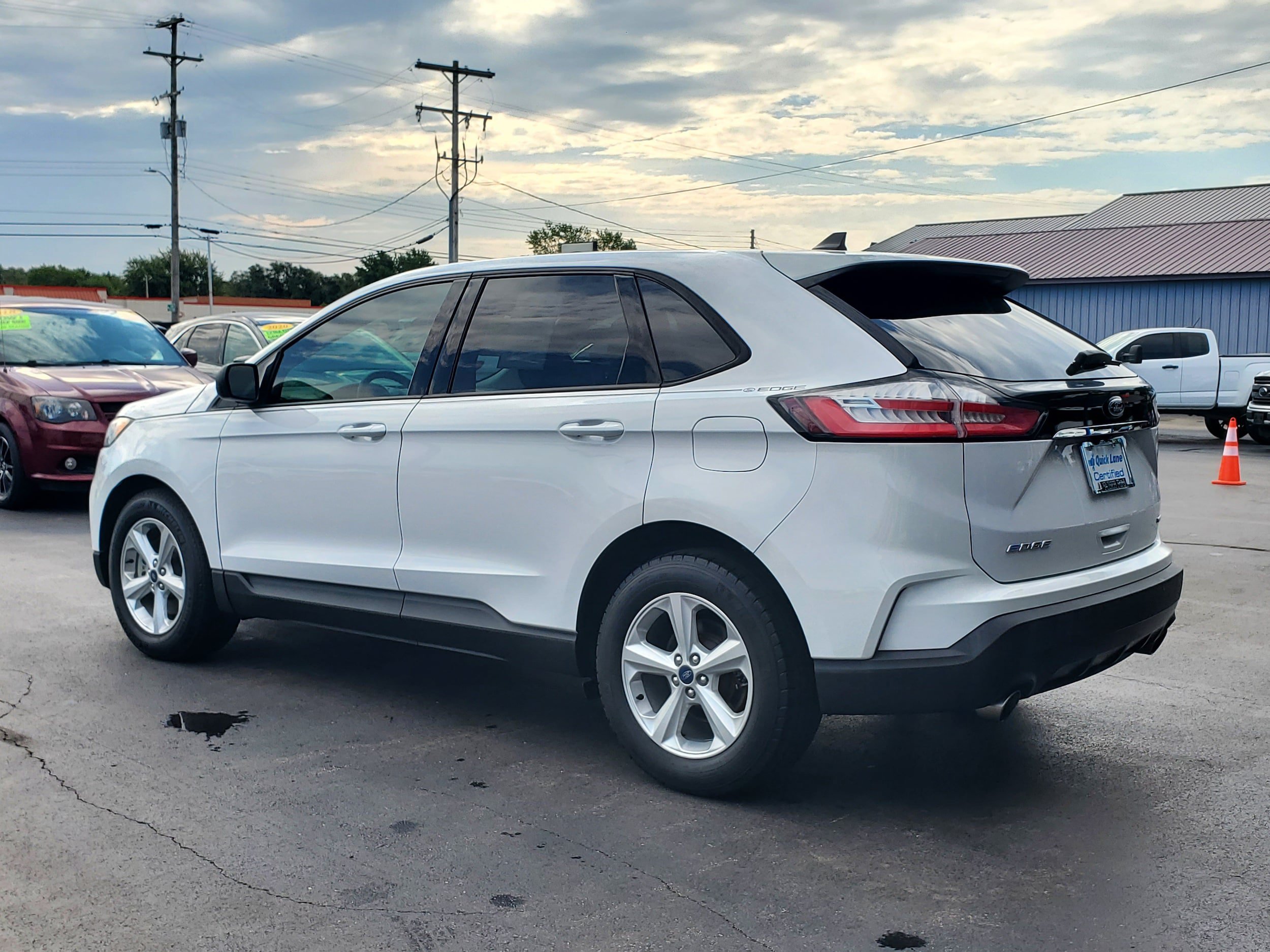 Used 2020 Ford Edge SE AWD/4WD image 3