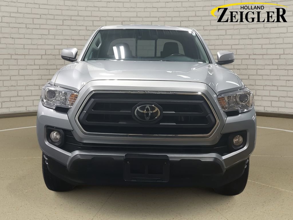 Used 2022 Toyota Tacoma SR5 image 2