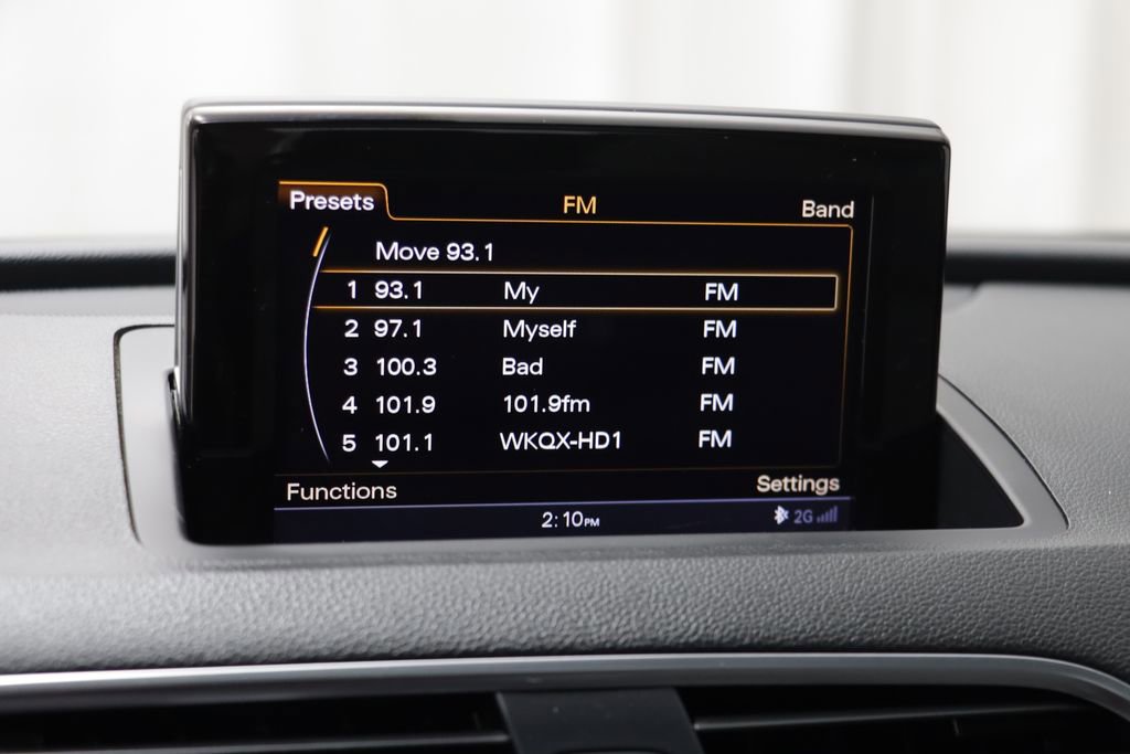 Used 2017 Audi Q3 2.0T Prestige w/ Prestige Package image 8