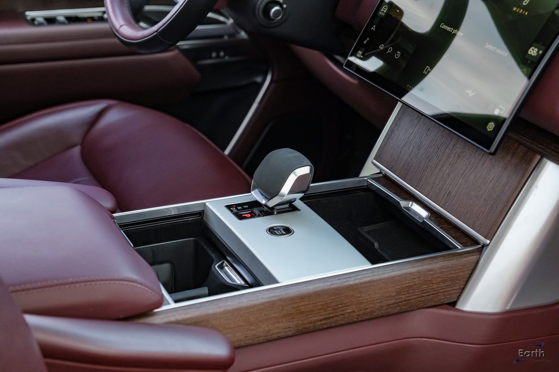 Used 2024 Land Rover Range Rover SE image 55