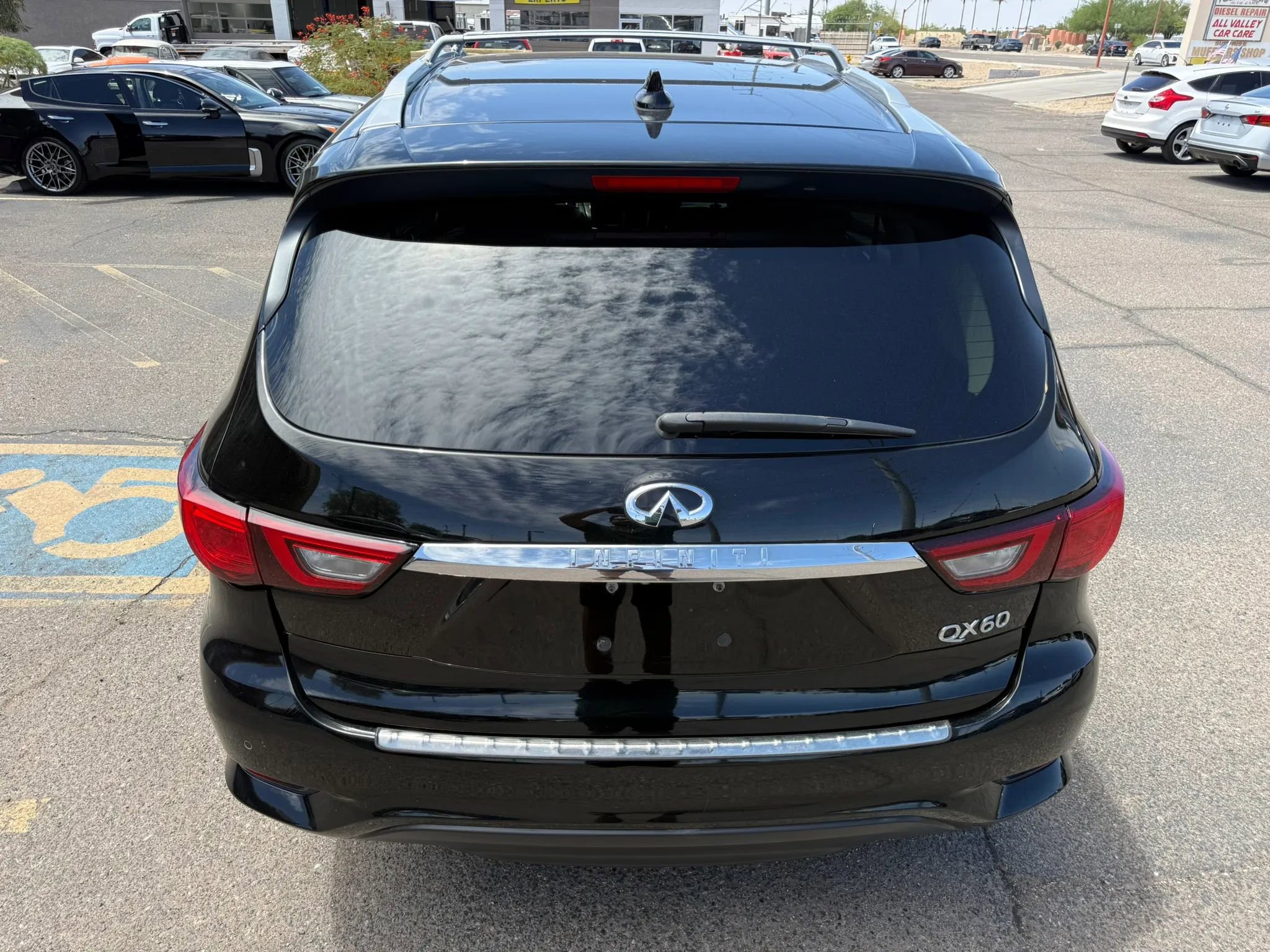 Used 2020 INFINITI QX60 Luxe w/ Essential Package FWD image 40